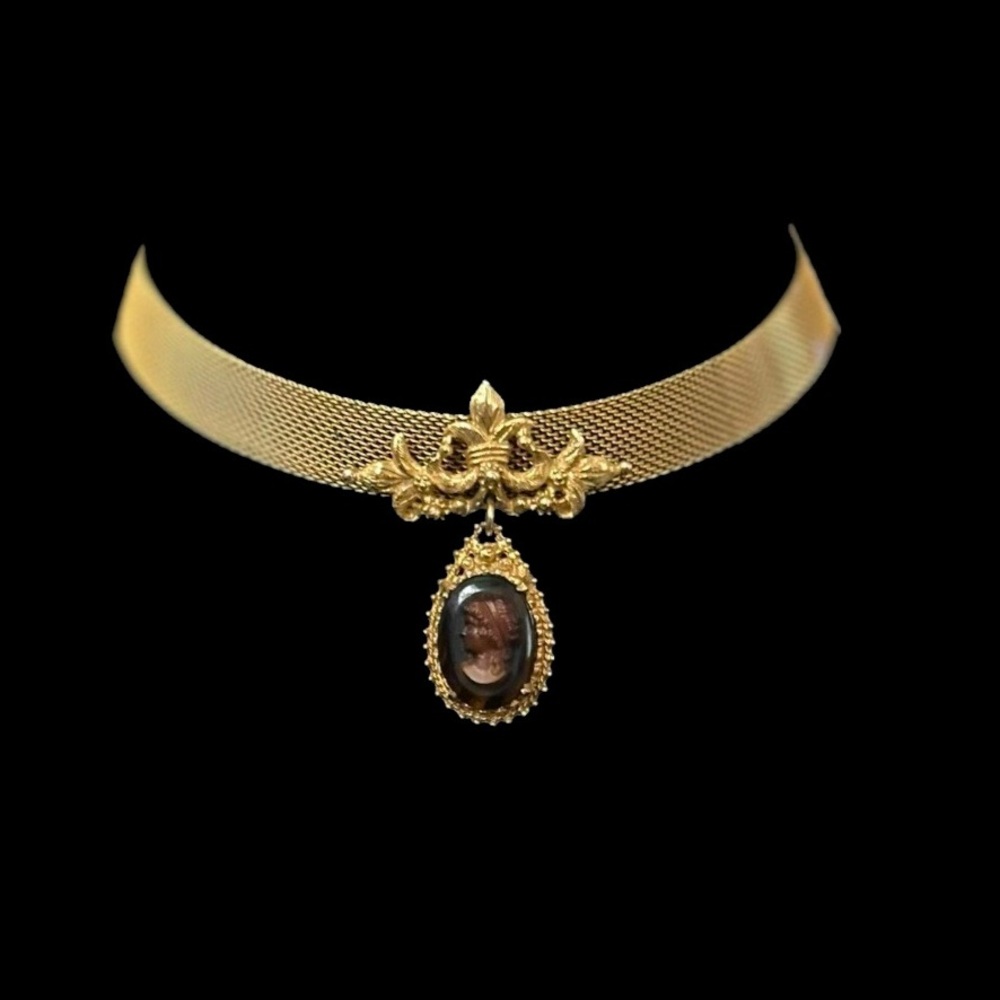 #25 Vintage Florenza Choker Necklace